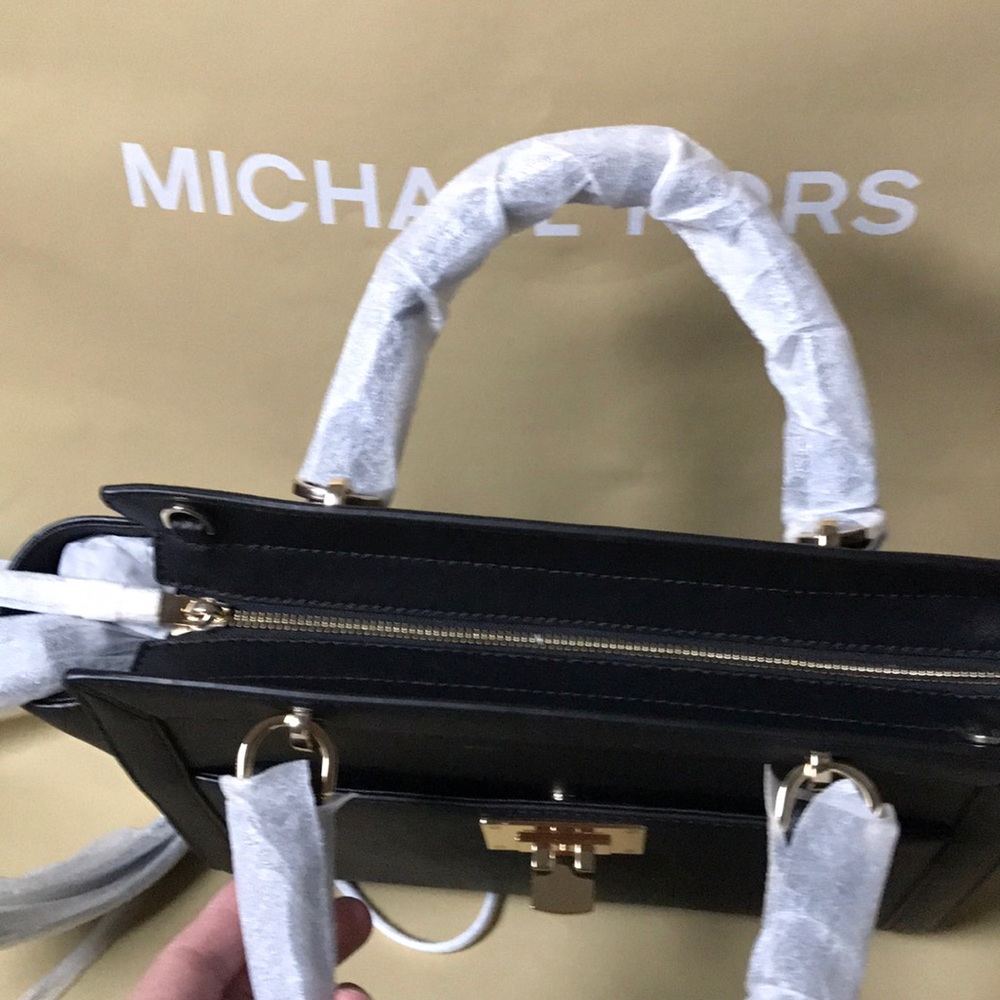 💦🌻mk Satchel set🌻crossbody/Tina bag & wallet - Picture 3 of 8